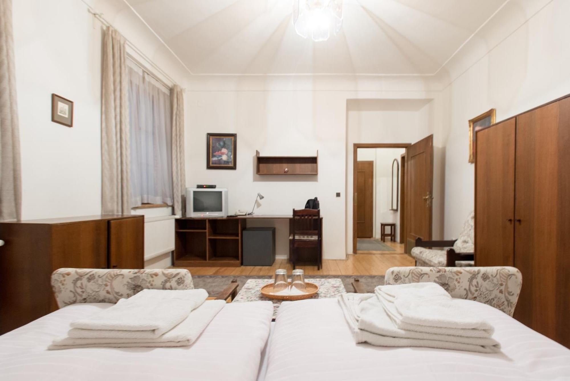 Pension Dientzenhofer Prague Exterior photo