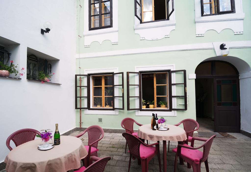 Pension Dientzenhofer Prague Exterior photo