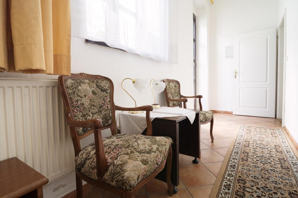 Pension Dientzenhofer Prague Exterior photo