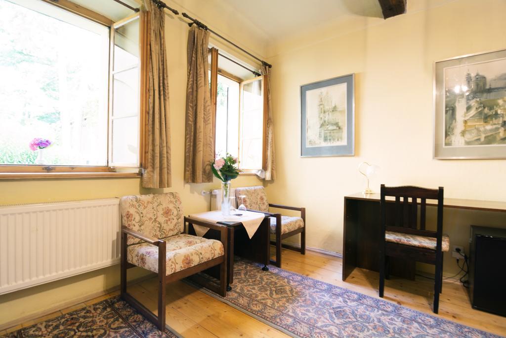 Pension Dientzenhofer Prague Exterior photo