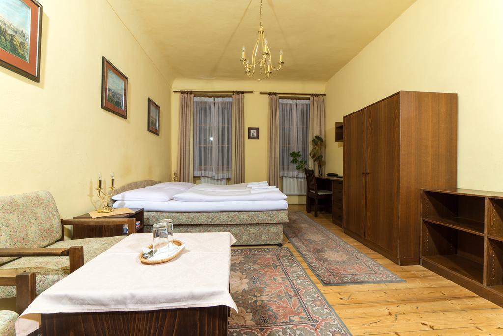 Pension Dientzenhofer Prague Exterior photo